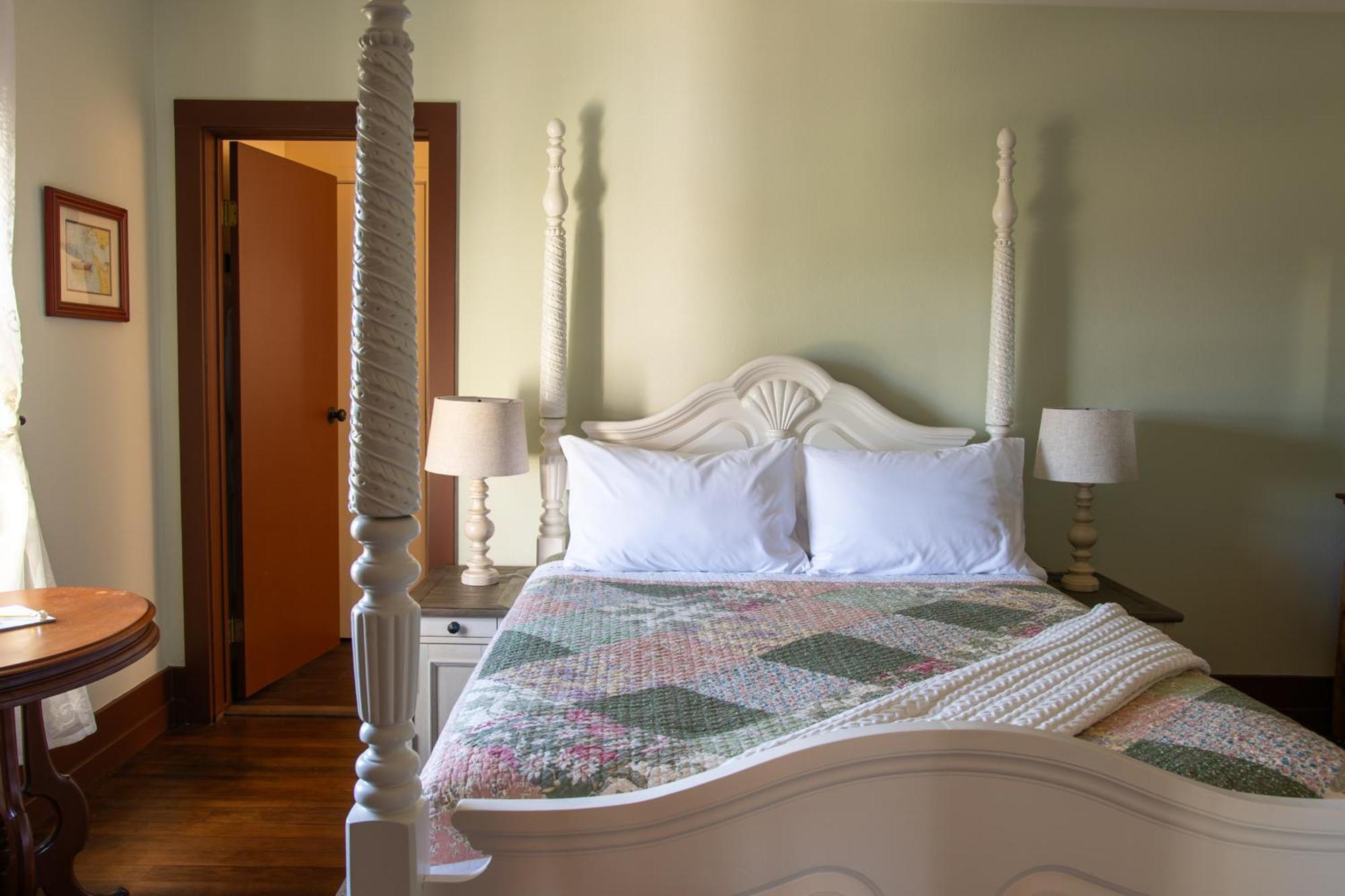 The Pearl Inn Bed And Breakfast Ilwaco Екстериор снимка