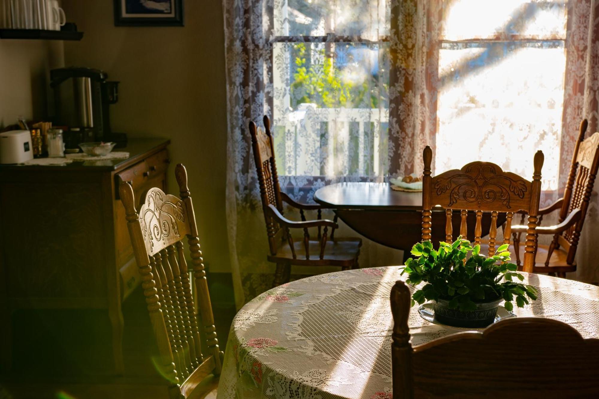 The Pearl Inn Bed And Breakfast Ilwaco Екстериор снимка