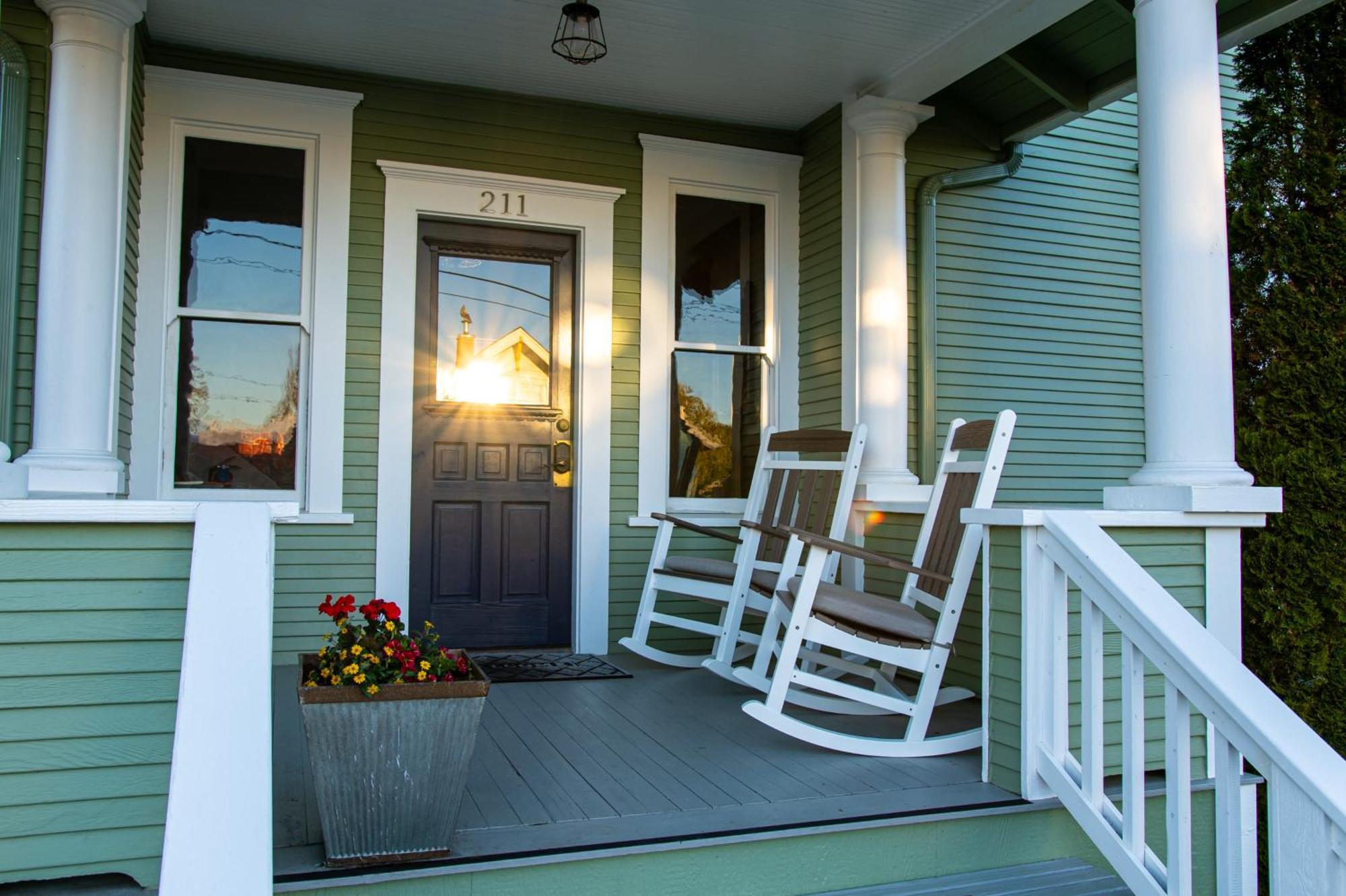 The Pearl Inn Bed And Breakfast Ilwaco Екстериор снимка