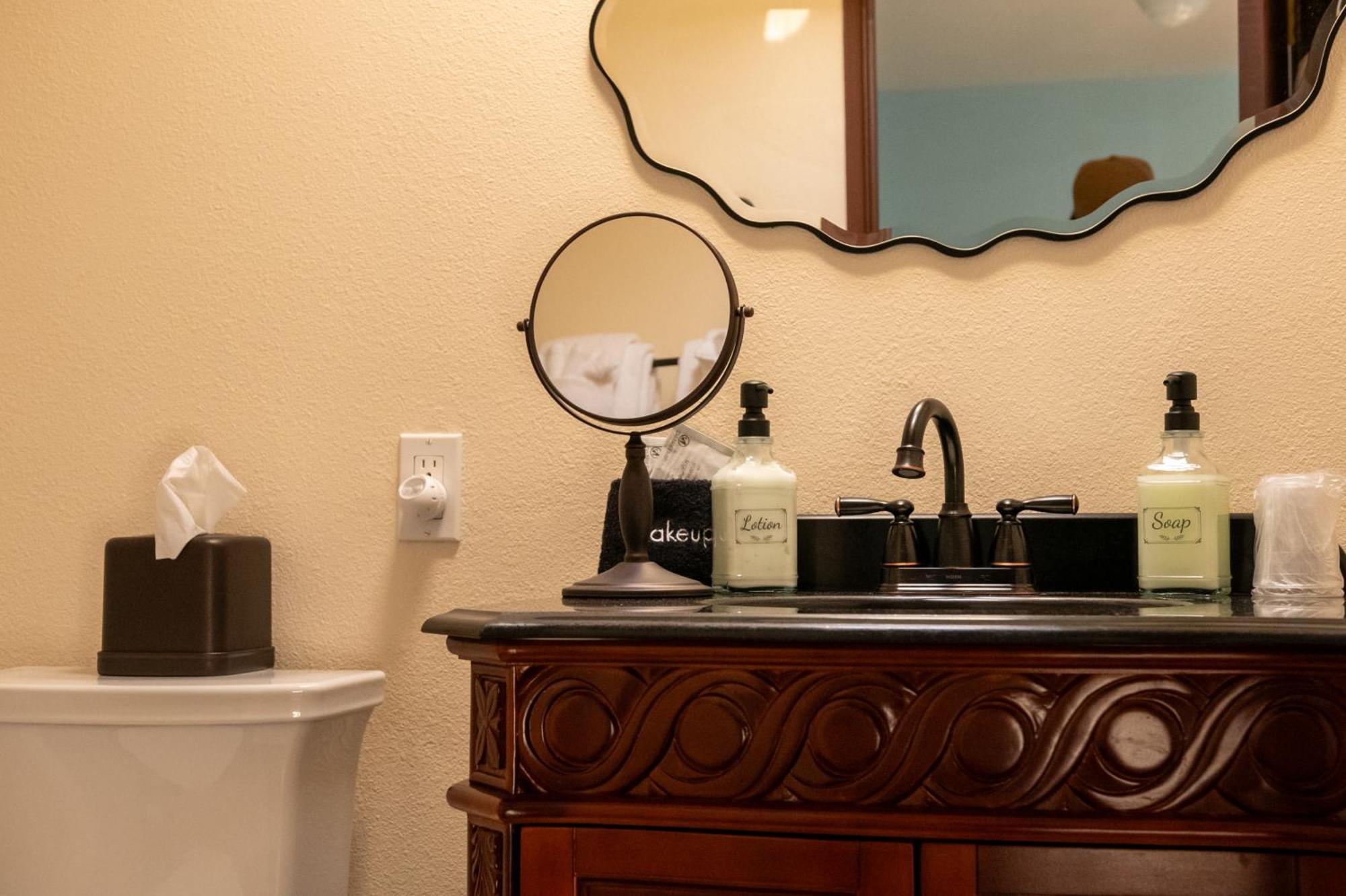 The Pearl Inn Bed And Breakfast Ilwaco Екстериор снимка