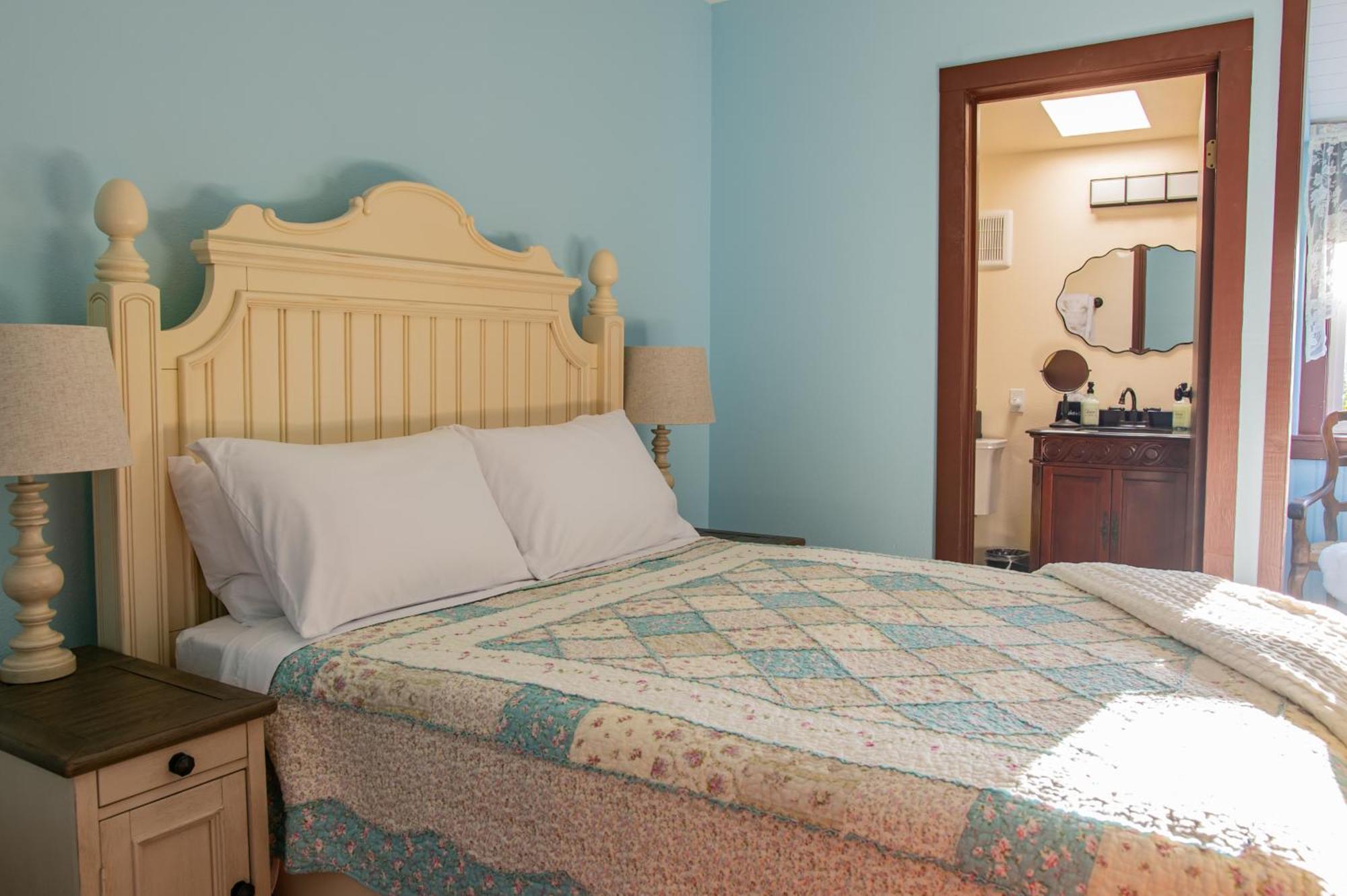 The Pearl Inn Bed And Breakfast Ilwaco Екстериор снимка